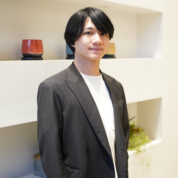 インタビュー取材相手の顔